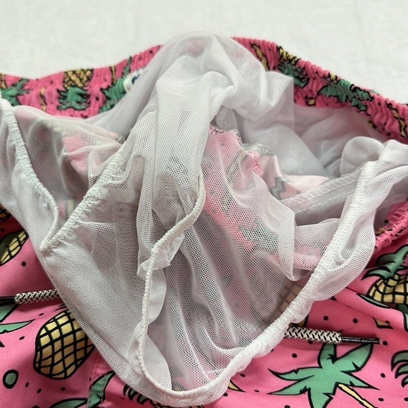 Maamgic Pink/Pineapple Swim Trunks w/Mesh Lining Size XXL - Picture 9 of 11